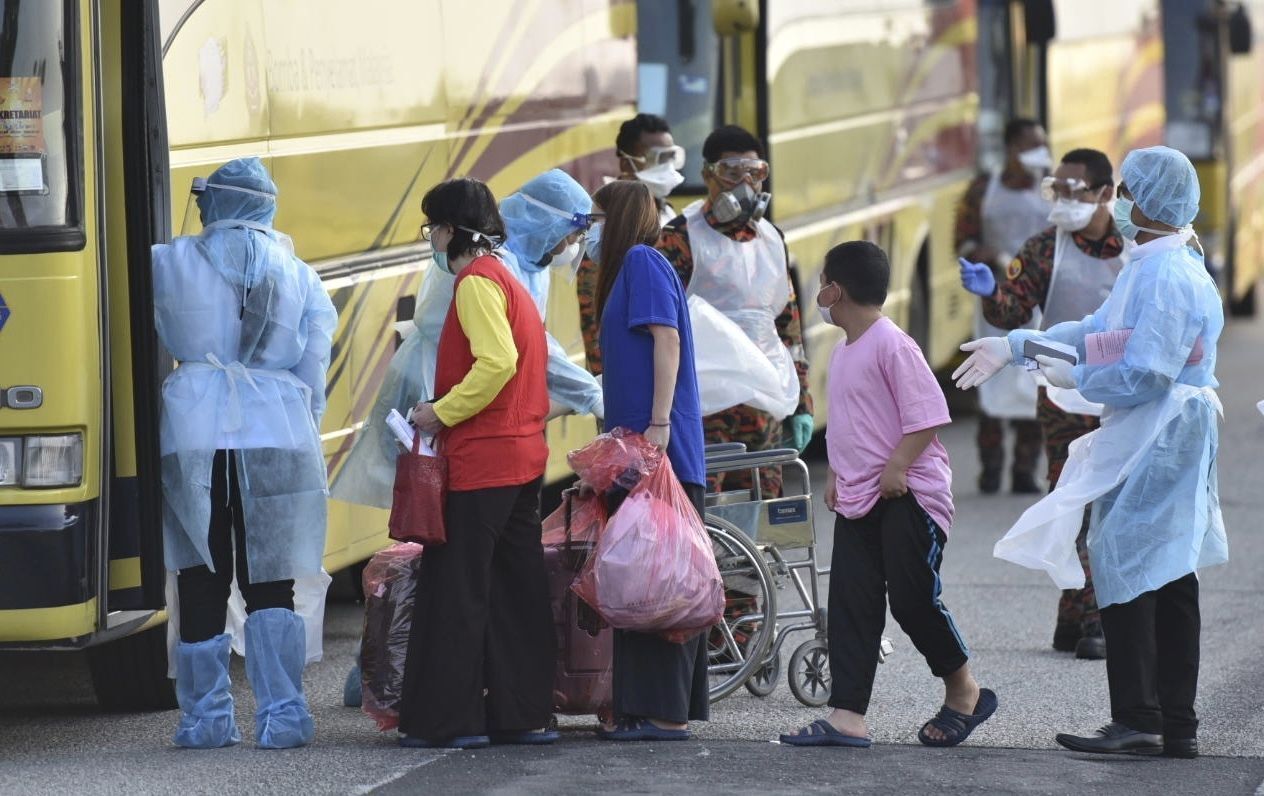 APTOPIX Malaysia China Outbreak